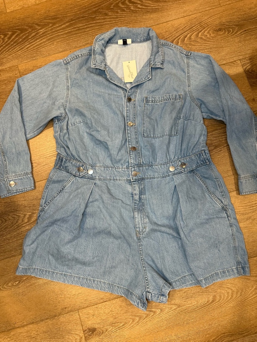 Light Wash Denim Romper with Button Front, Long Sleeve and Cinchable waist Sz20